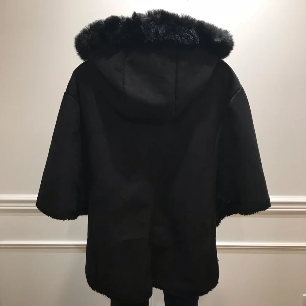 Ralph Lauren faux fur and suede cape jacket - Picture 2 of 8